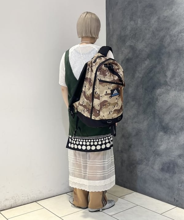 yokoyama shionさんの「BEAMS WOMEN｜BEAMS BOY / 樹脂 パール ロング ネックレス」を使ったコーディネート