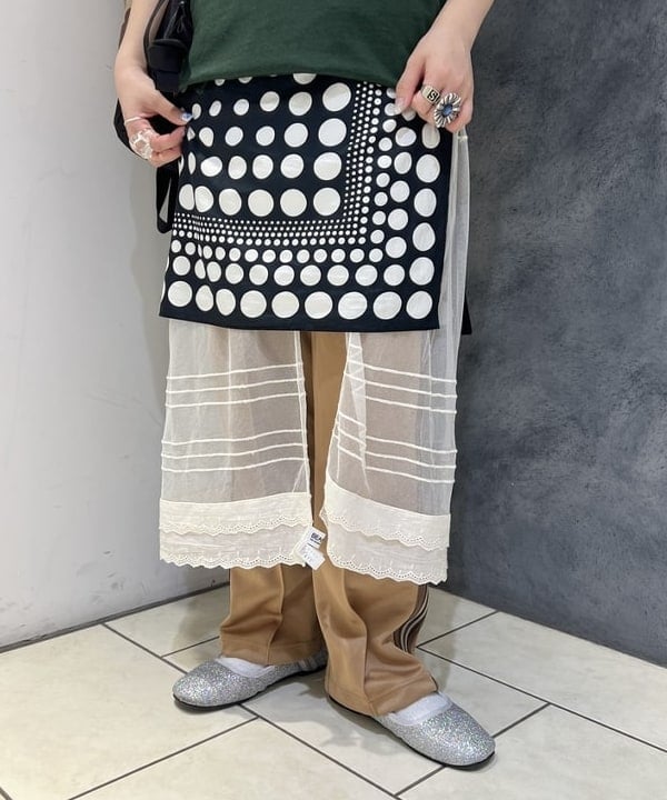 yokoyama shionさんの「BEAMS WOMEN｜BEAMS BOY / 樹脂 パール ロング ネックレス」を使ったコーディネート