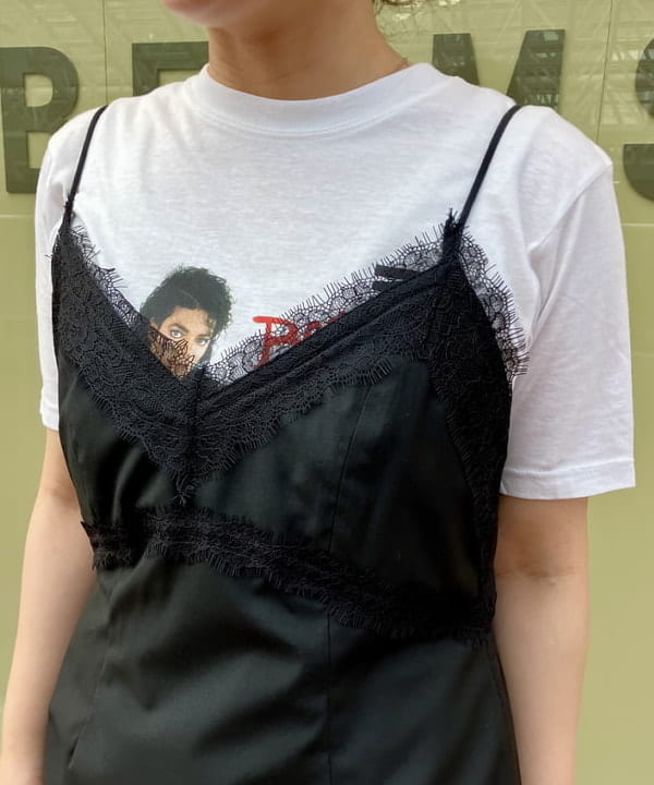 吉田　真実さんの「GOOD ROCK SPEED / 別注 MJ Tシャツ」を使ったコーディネート