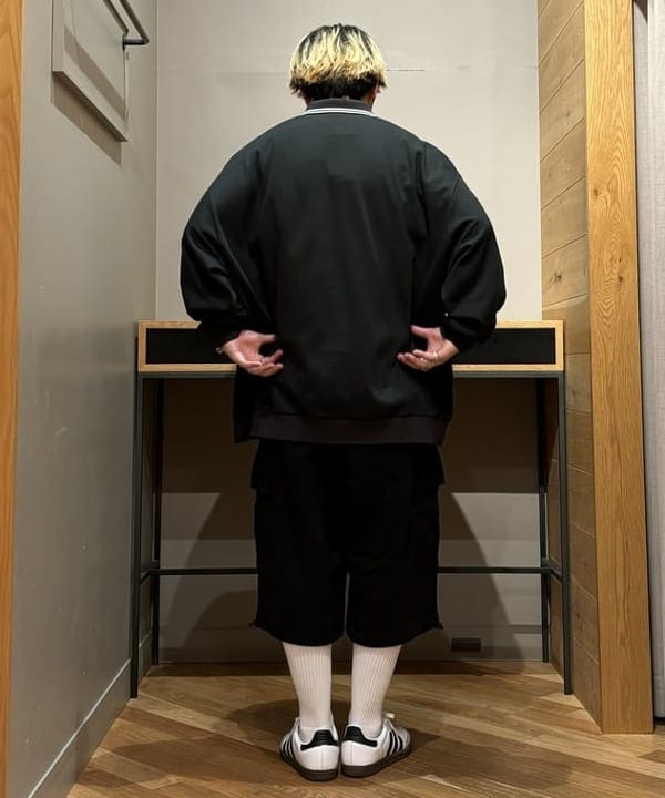 三宅 康平さんの「BEAMS WOMEN｜スウェット カーゴ ショートパンツ」を使ったコーディネート