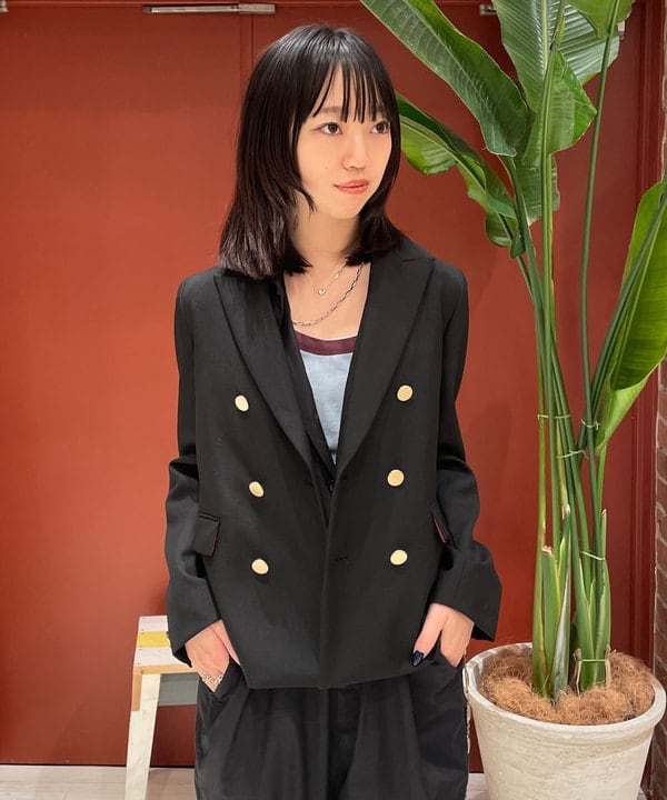 サカサイスズカさんの「BEAMS WOMEN｜MIYAO_JK_SP」を使ったコーディネート