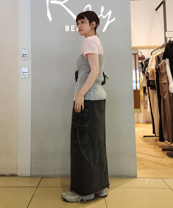 saori KATOさんの「BEAMS WOMEN｜Ray BEAMS / デニム カーゴ スカート」を使ったコーディネート
