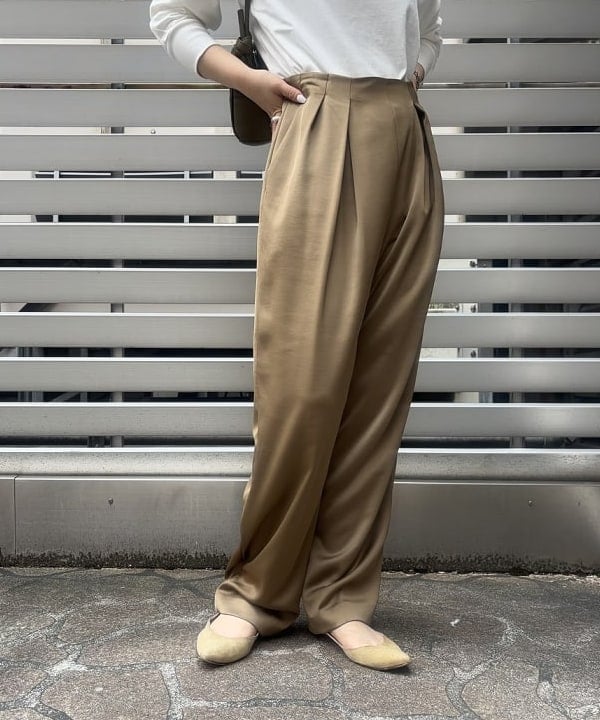 中川　ゆららさんの「BEAMS WOMEN｜AK+1 / ロングスリーブ カットソー」を使ったコーディネート