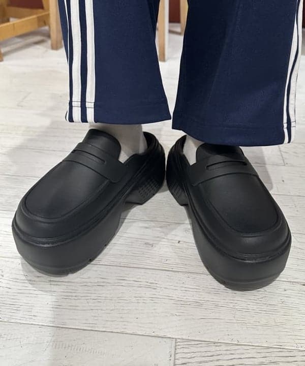 竹村 澄玲さんの「BEAMS WOMEN｜adidas / BAGGY FIT FIREBIRD TRACKPANTS」を使ったコーディネート
