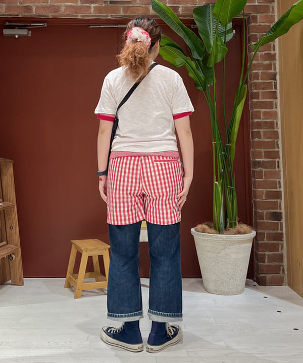 エノモト アミさんの「BEAMS WOMEN｜Healthknit × BEAMS BOY / ワッフル ボーダー Tシャツ」を使ったコーディネート