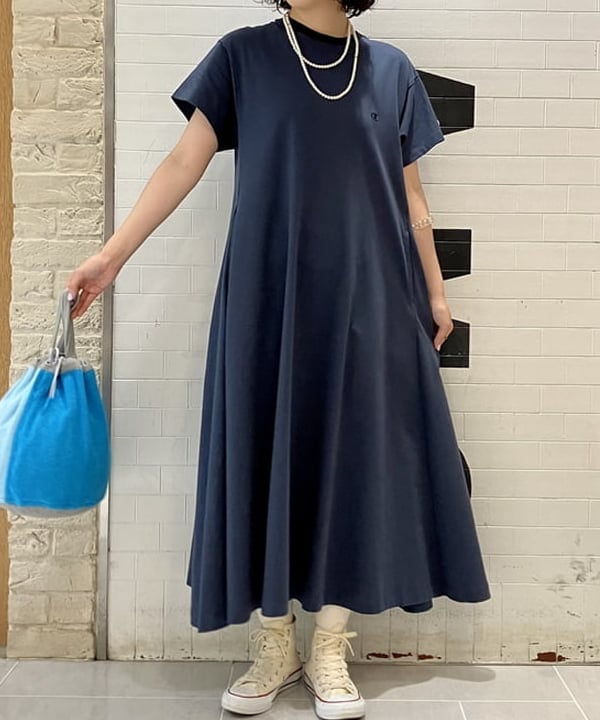 小原 もこさんの「BEAMS WOMEN｜BEAMS BOY / 樹脂 パール ロング ネックレス」を使ったコーディネート