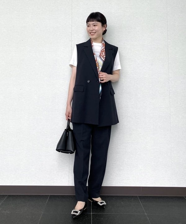 Ichika Hondaさんの「BEAMS WOMEN｜PIPPICHIC / ANNA V JEWERLY ビジュー パンプス」を使ったコーディネート