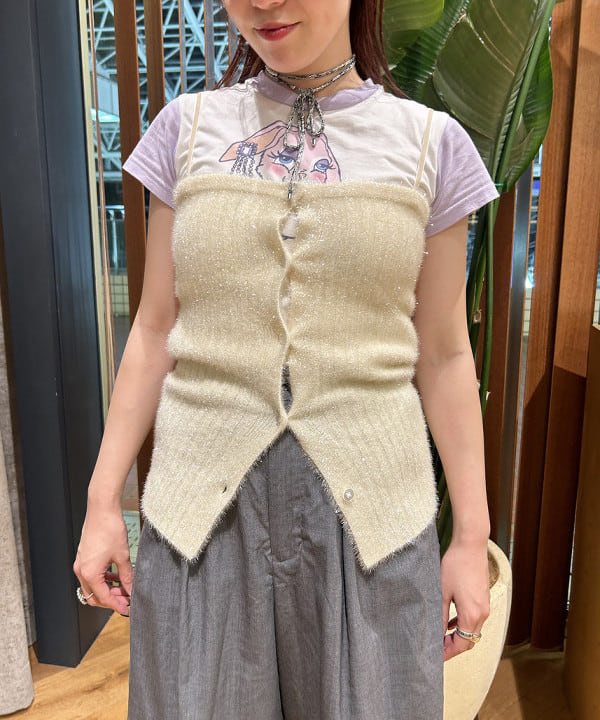 庭野 優紀さんの「ティアドロップ 眼鏡」を使ったコーディネート