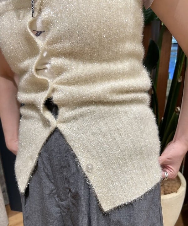 庭野 優紀さんの「ティアドロップ 眼鏡」を使ったコーディネート