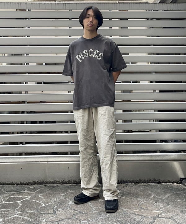 槙山 賢斗さんの「BEAMS WOMEN｜BEAMS / ヴィンテージ加工 カレッジ Tシャツ」を使ったコーディネート