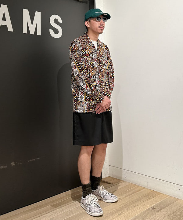 及川 晃さんの「BEAMS WOMEN｜BEAMS / プリント オープンカラーシャツ」を使ったコーディネート
