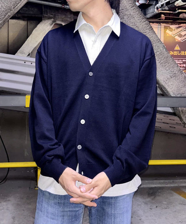 槙山 賢斗さんの「BEAMS WOMEN｜リラックス ソリッド カーディガン」を使ったコーディネート