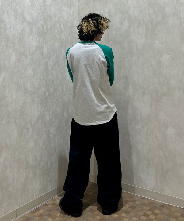菊田 悠さんの「BEAMS WOMEN｜BEAMS / テック カーゴパンツ」を使ったコーディネート
