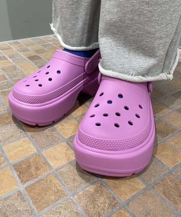 加歩さんの「BEAMS WOMEN｜crocs / STOMP CLOG」を使ったコーディネート