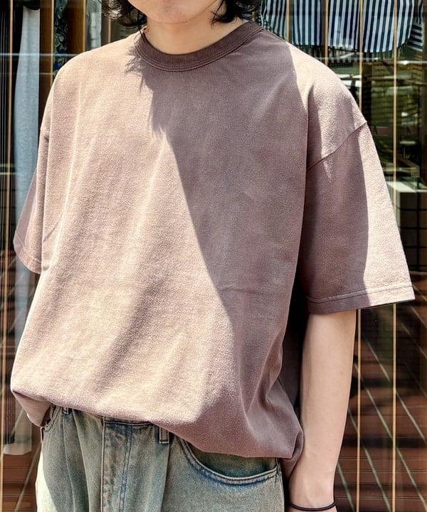 秋元 亮汰さんの「BEAMS / ヴィンテージライク フェード Tシャツ」を使ったコーディネート