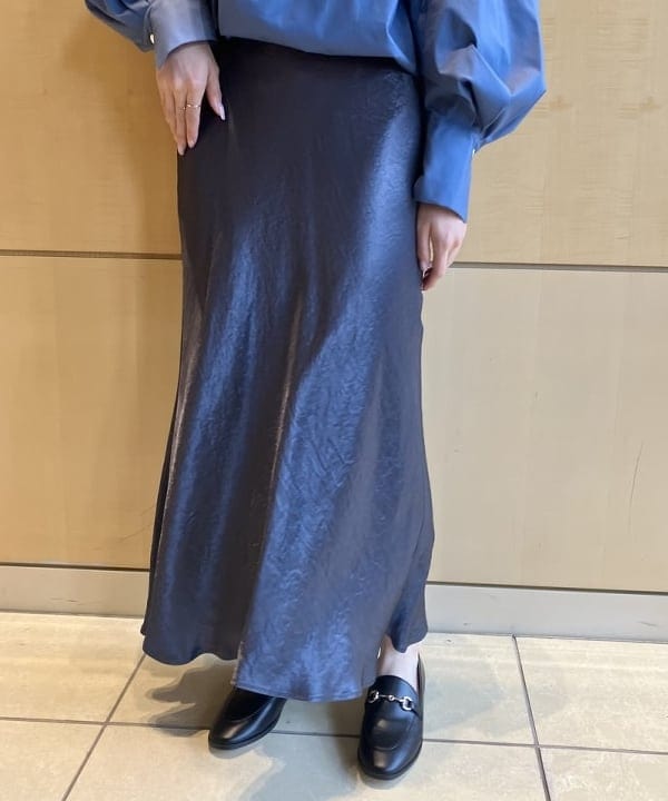 SAKAIさんの「BEAMS WOMEN｜CHRISTIAN VILLA / 別注 スタッズ ボストンバッグ」を使ったコーディネート