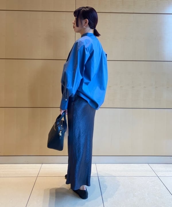 SAKAIさんの「BEAMS WOMEN｜CHRISTIAN VILLA / 別注 スタッズ ボストンバッグ」を使ったコーディネート