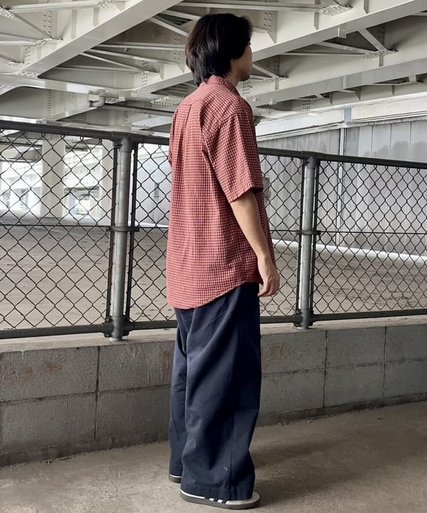 槙山 賢斗さんの「BEAMS WOMEN｜1940'sディテール ワイドチノパンツ」を使ったコーディネート