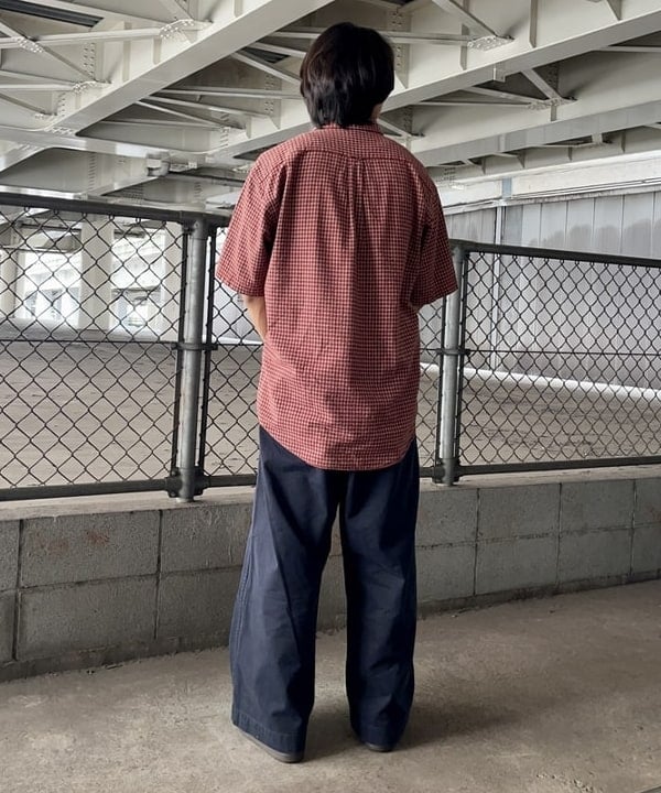 槙山 賢斗さんの「BEAMS WOMEN｜1940'sディテール ワイドチノパンツ」を使ったコーディネート