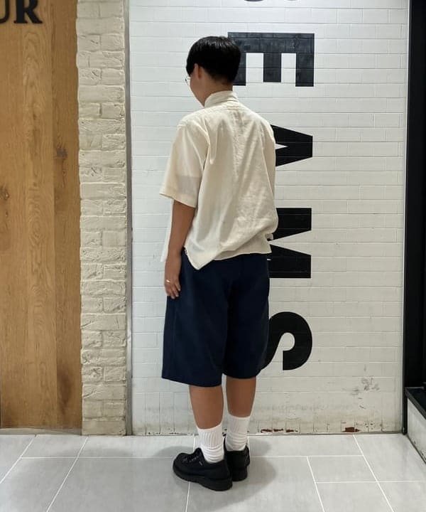 赤羽 花さんの「BEAMS WOMEN｜BEAMS BOY / ポリエステルリネン ワークシャツ」を使ったコーディネート