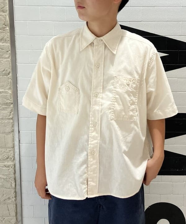 赤羽 花さんの「BEAMS WOMEN｜BEAMS BOY / ポリエステルリネン ワークシャツ」を使ったコーディネート