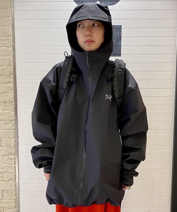 鈴木 悠里さんの「BEAMS WOMEN｜SALOMON / XT-6 GORE-TEX BLACK/FTW SILVER」を使ったコーディネート