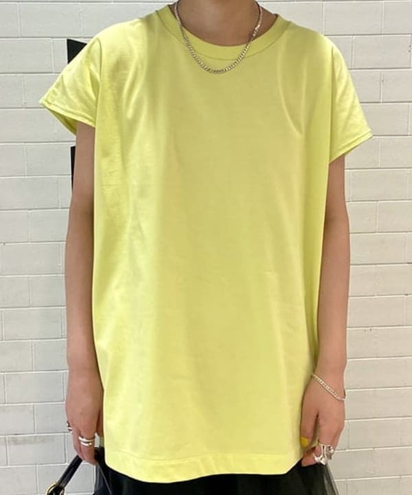 鈴木 悠里さんの「BEAMS WOMEN｜XOLO JEWELRY / 別注 Basic Link Necklace」を使ったコーディネート