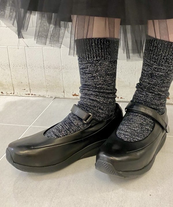 鈴木 悠里さんの「BEAMS WOMEN｜XOLO JEWELRY / 別注 Basic Link Necklace」を使ったコーディネート