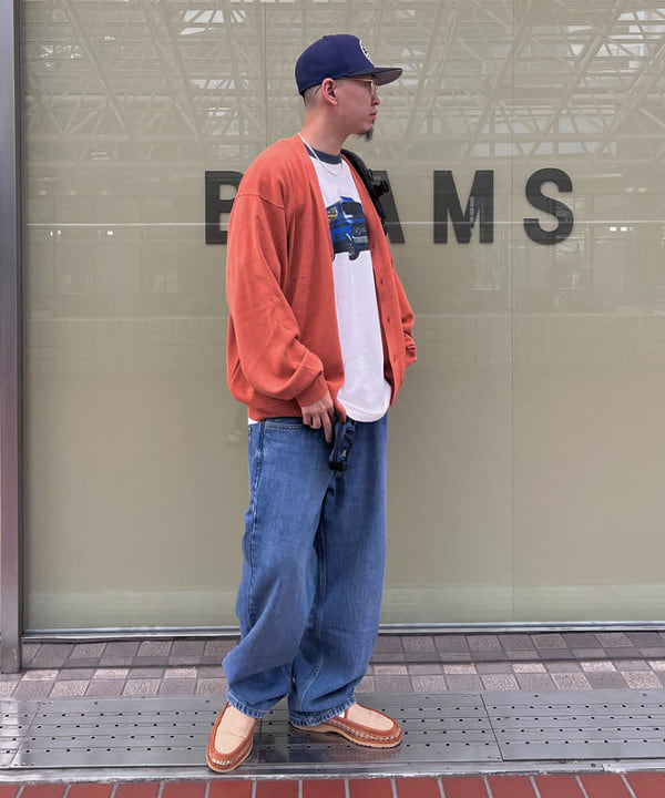 石郷岡 稜さんの「GREGORY / 別注 VINTAGE DAY PACK NAVY」を使ったコーディネート