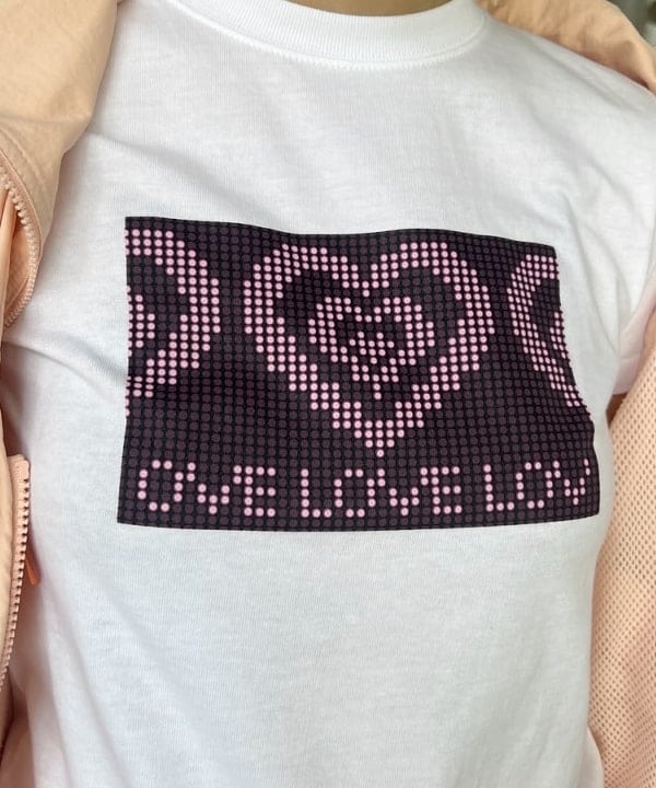 あさひさんの「BEAMS WOMEN｜Available Today / LOVE ライト Tシャツ」を使ったコーディネート