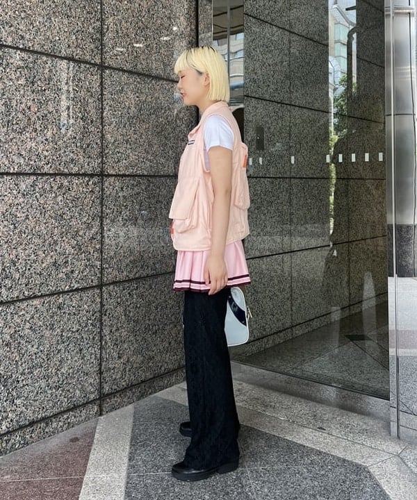あさひさんの「BEAMS WOMEN｜Available Today / LOVE ライト Tシャツ」を使ったコーディネート