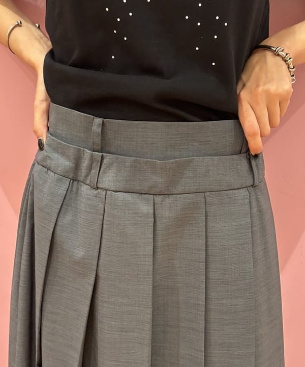 佐々木 南美さんの「BEAMS WOMEN｜PUMA / MOSTRO PERF スニーカー」を使ったコーディネート