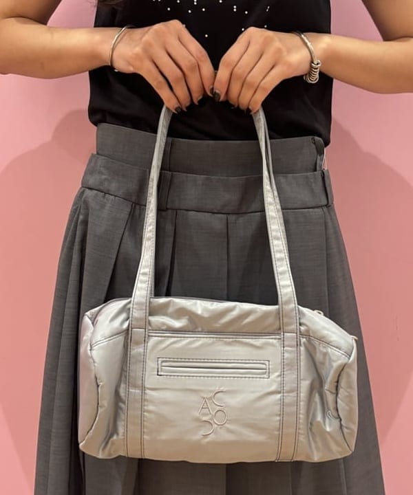 佐々木 南美さんの「BEAMS WOMEN｜PUMA / MOSTRO PERF スニーカー」を使ったコーディネート