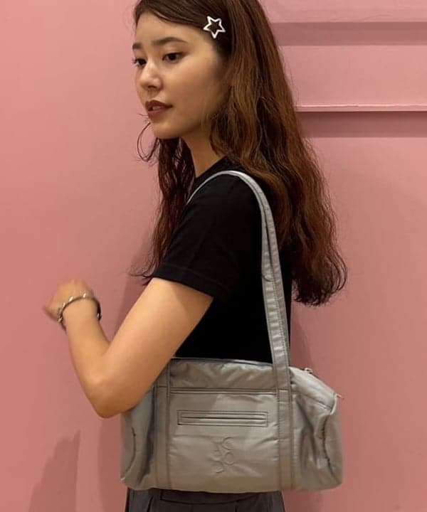 佐々木 南美さんの「BEAMS WOMEN｜PUMA / MOSTRO PERF スニーカー」を使ったコーディネート