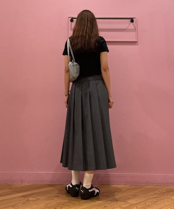 佐々木 南美さんの「BEAMS WOMEN｜PUMA / MOSTRO PERF スニーカー」を使ったコーディネート