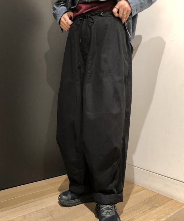 おはぎ(萩原)さんの「BEAMS WOMEN｜【別注】BUZZ RICKSON'S / シャンブレー ロングスリーブ シャツ」を使ったコーディネート