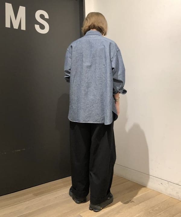 おはぎ(萩原)さんの「BEAMS WOMEN｜【別注】BUZZ RICKSON'S / シャンブレー ロングスリーブ シャツ」を使ったコーディネート