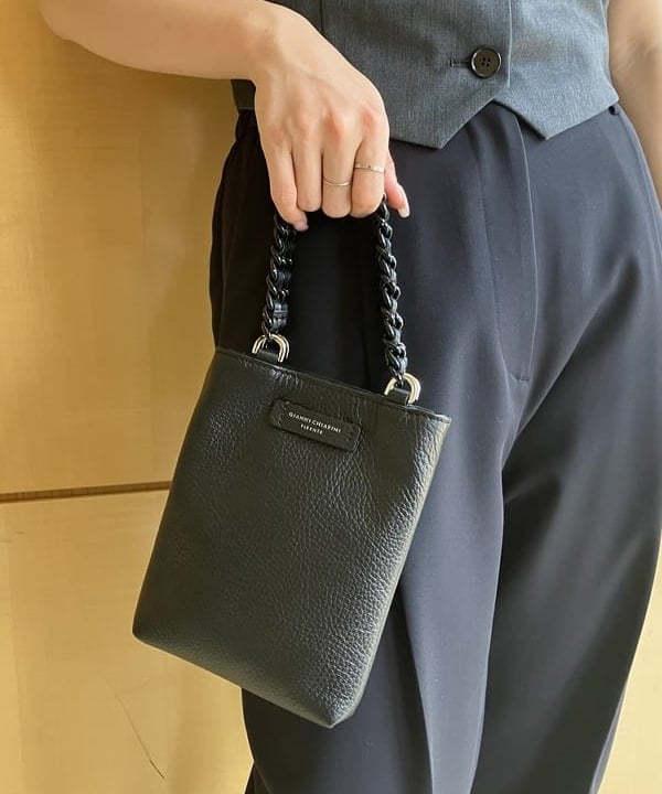 SAKAIさんの「BEAMS WOMEN｜ポリエステル ウール ツイル ビスチェ」を使ったコーディネート