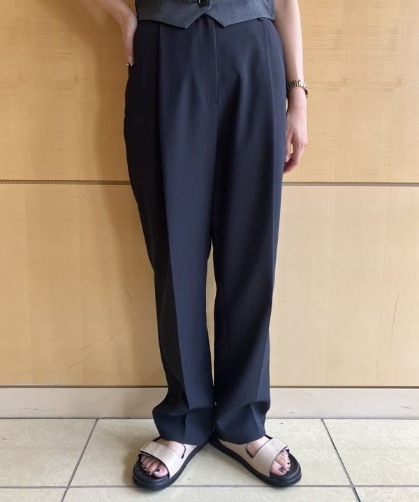 SAKAIさんの「BEAMS WOMEN｜ポリエステル ウール ツイル ビスチェ」を使ったコーディネート