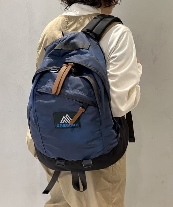 小原 もこさんの「BEAMS WOMEN｜NEW ERA / 別注 930 イージースナップ MLBパッチ キャップ」を使ったコーディネート
