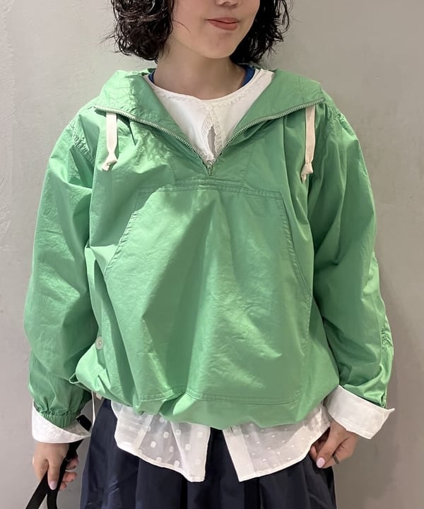 小原 もこさんの「BEAMS WOMEN｜Gramicci × BEAMS BOY / 別注 バルーン スカート」を使ったコーディネート