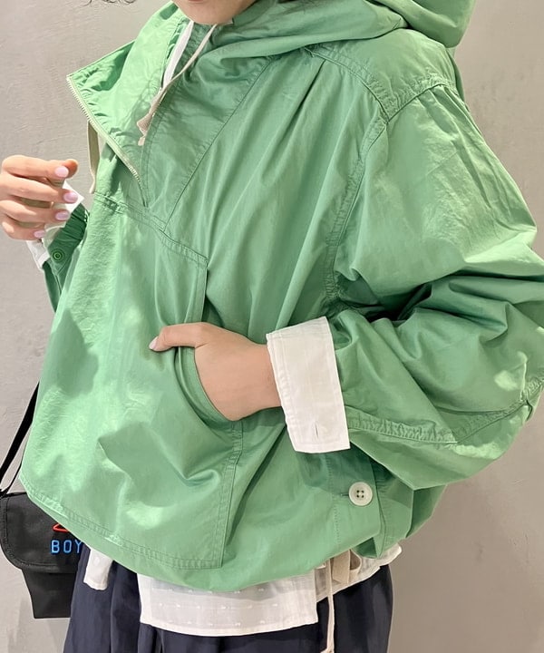 小原 もこさんの「BEAMS WOMEN｜Gramicci × BEAMS BOY / 別注 バルーン スカート」を使ったコーディネート