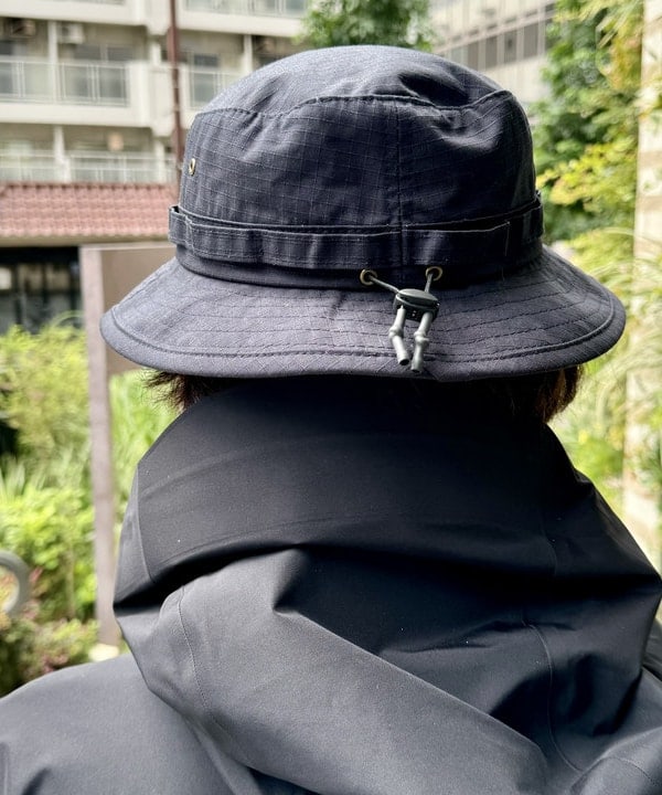 配島 孝明さんの「BEAMS WOMEN｜BEAMS PLUS / Jungle Hat CORDURA(R) NYLON」を使ったコーディネート