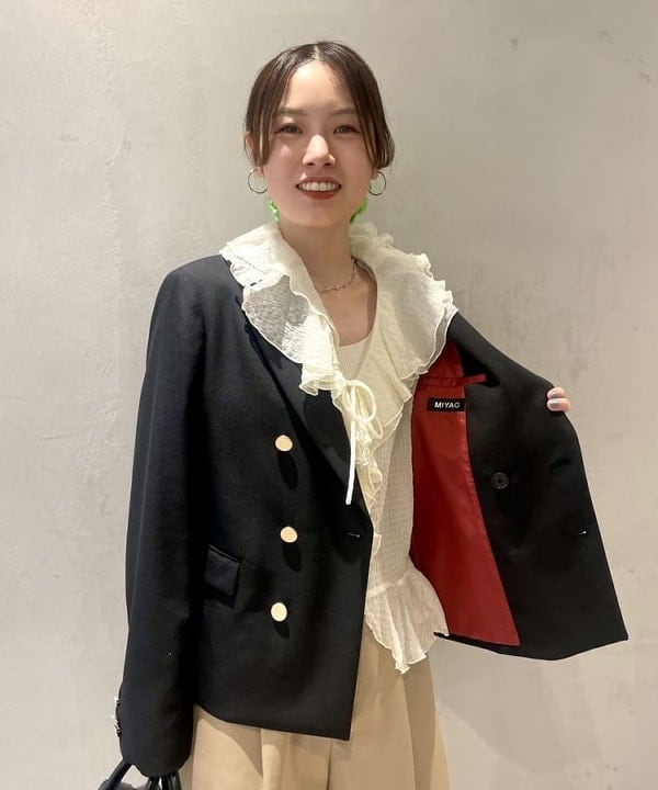 カタヤマ アヤさんの「BEAMS WOMEN｜MIYAO_JK_SP」を使ったコーディネート