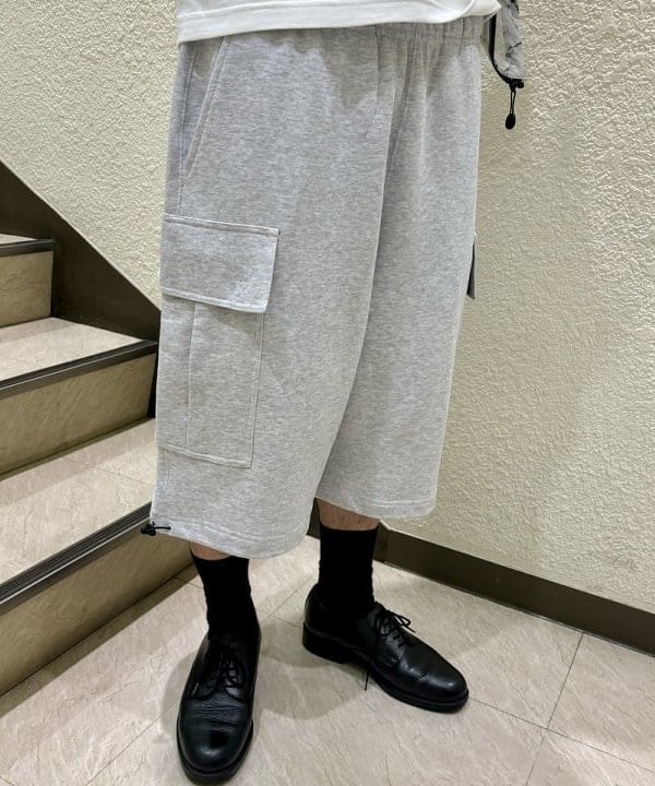 秋元 亮汰さんの「スウェット カーゴ ショートパンツ」を使ったコーディネート