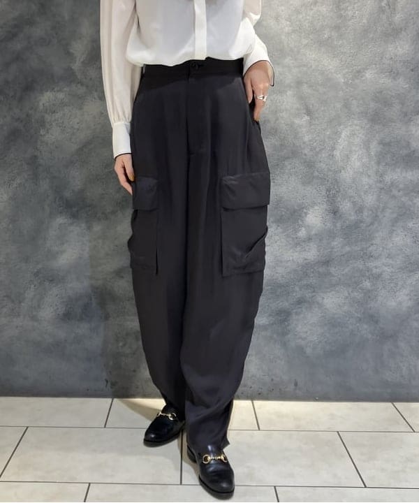 OSUMIさんの「BEAMS WOMEN｜ウェイビー フェイクファー ジレ」を使ったコーディネート