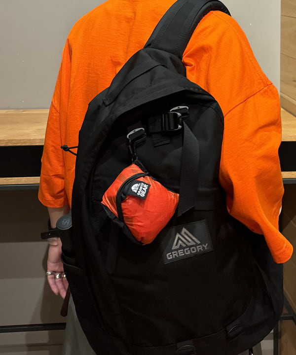 三宅 康平さんの「BEAMS WOMEN｜GRANITE GEAR / AIR GROCERY BAG エコバッグ」を使ったコーディネート