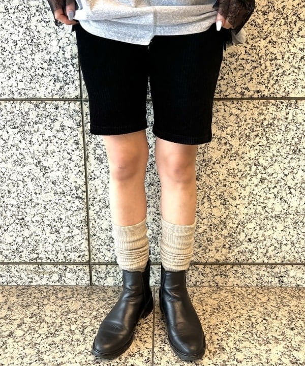 あすかさんの「BEAMS WOMEN｜カット コーデュロイ バイカー ショーツ」を使ったコーディネート