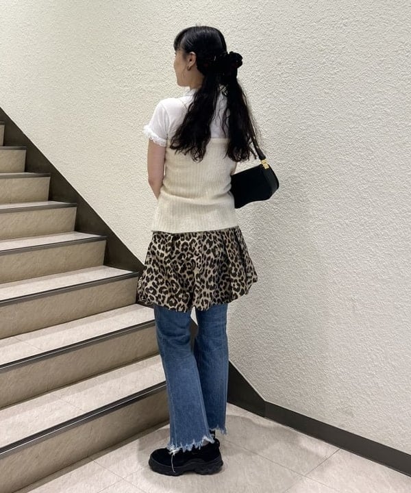 渡邊 舞さんの「RED CARD TOKYO / Leslie デニムパンツ」を使ったコーディネート
