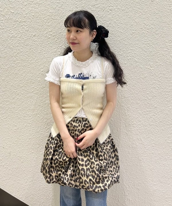 渡邊 舞さんの「RED CARD TOKYO / Leslie デニムパンツ」を使ったコーディネート